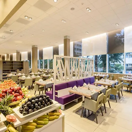 Estival Park Silmar מלון 4*