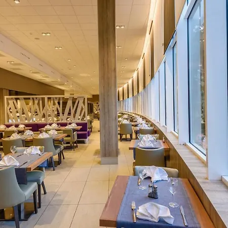 Estival Park Hotel 4*