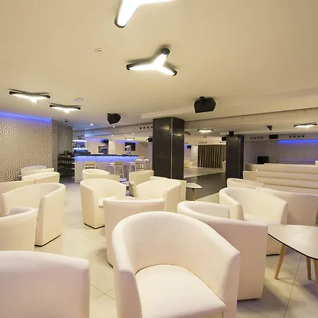 夏日公园酒店